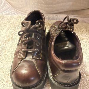 Chunky brown platform